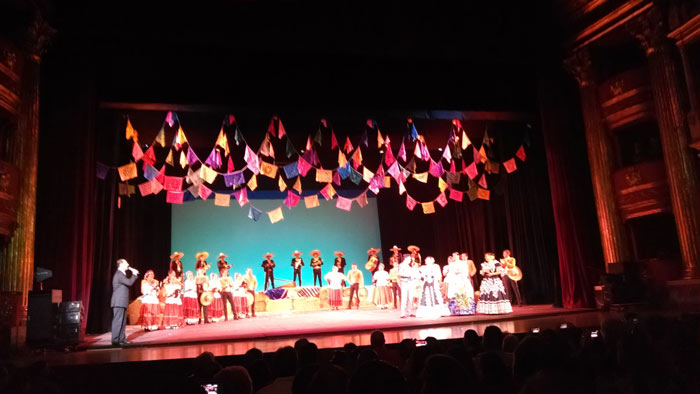 Cámara de Comercio de Guadalajara - Los reyes de México y gala puro mariachi <br> Foto de Edgar Martínez 