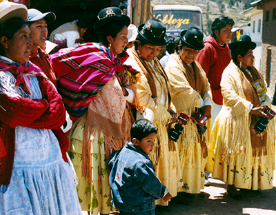 Salvaguardia del Patrimonio Cultural Inmaterial de las Comunidades Aymara de Bolivia, Chile y Perú. © Pedro Roel Mendizabal, 2008. Web UNESCO.