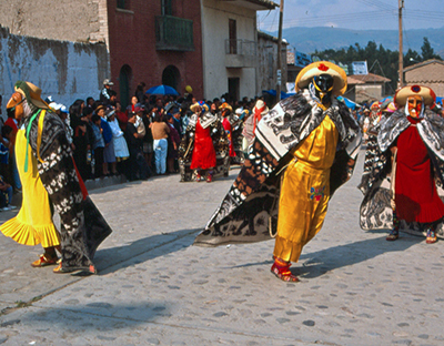 La huaconada, danza ritual de Mito – PERÚ
©Soledad Mujica, 2001. Web UNESCO